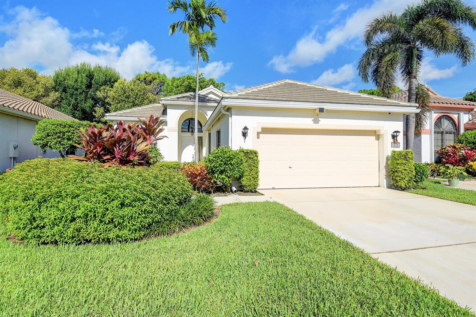 10201 Lexington Lakes Boulevard N, Boynton Beach, FL 33436