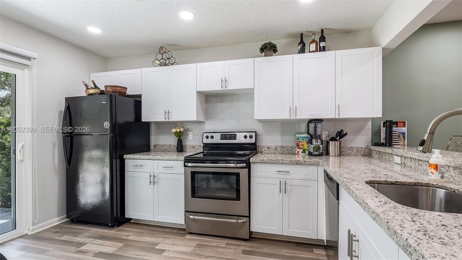 785 Crystal Lake Dr # 785, Deerfield Beach, FL 33064 photo 4