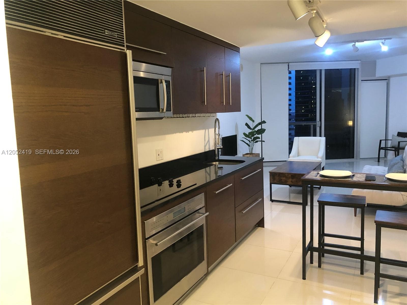 475 Brickell Ave # 4008, Miami, FL 33131 photo 2