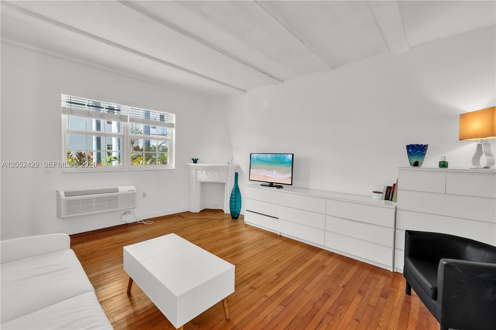 439 15th St # 2, Miami Beach, FL 33139 photo 2