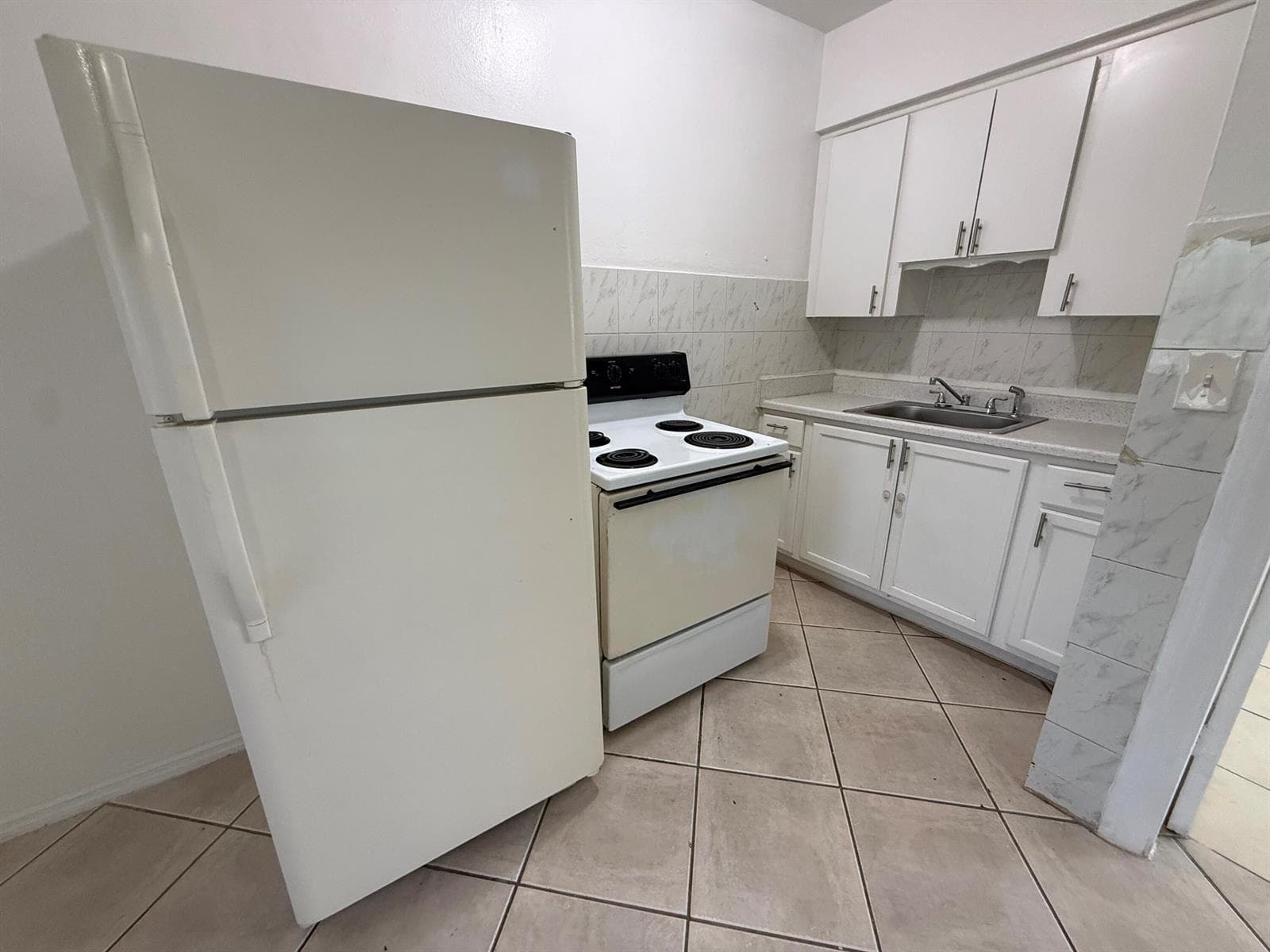 6014 Fillmore Street # 4e, Hollywood, FL 33024 photo 2