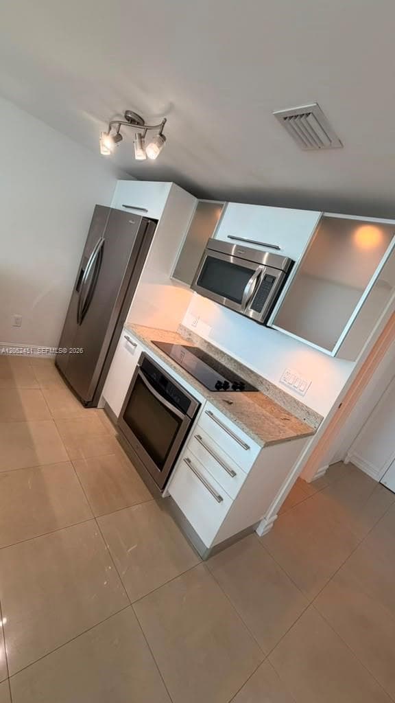 185 SW 7th St # 2505, Miami, FL 33130 photo 2
