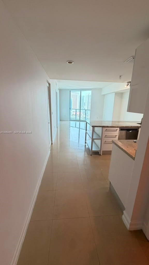 185 SW 7th St # 2505, Miami, FL 33130 photo 4