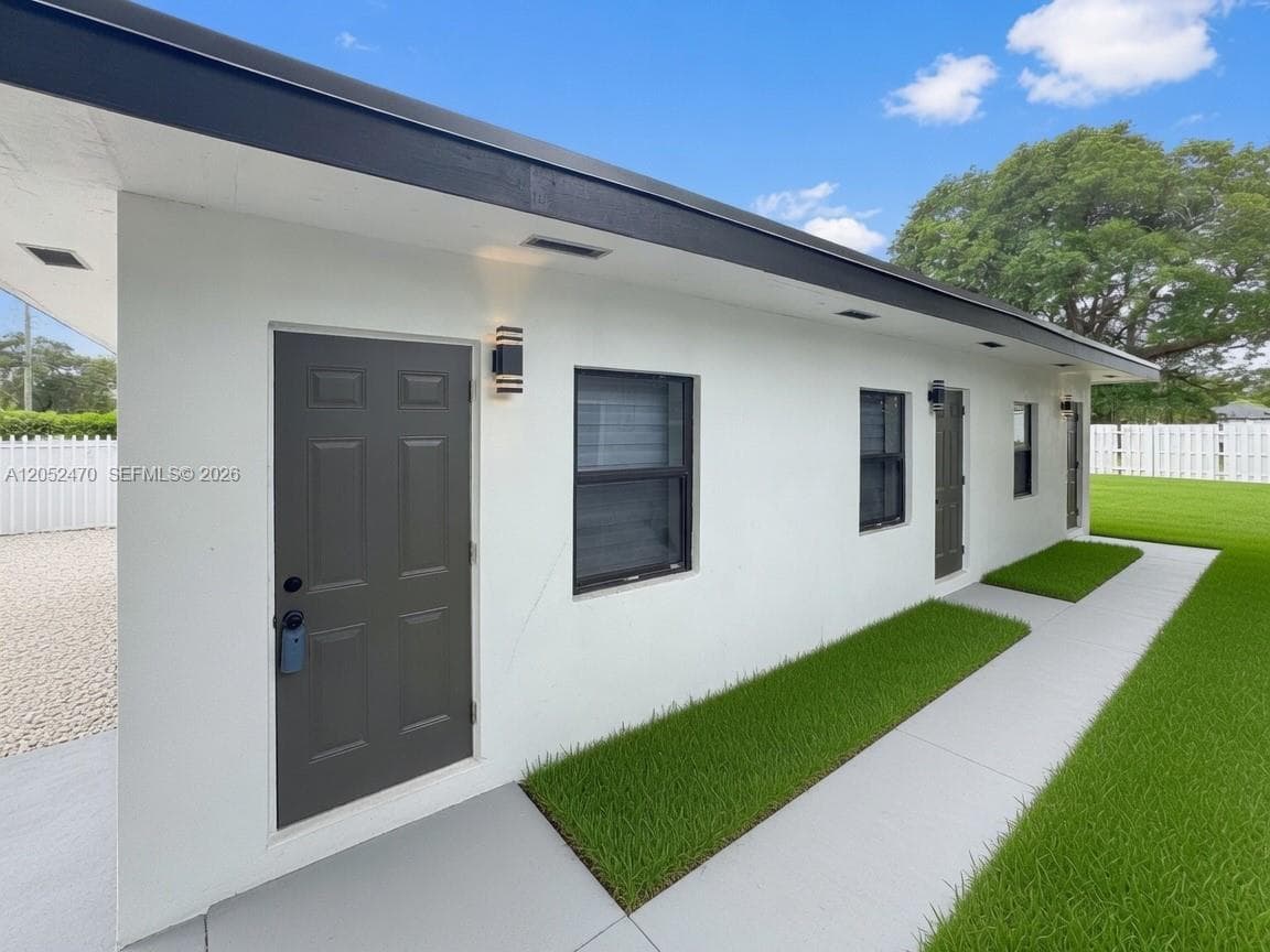 5312 NW 24th Ct, Miami, FL 33142 photo 3