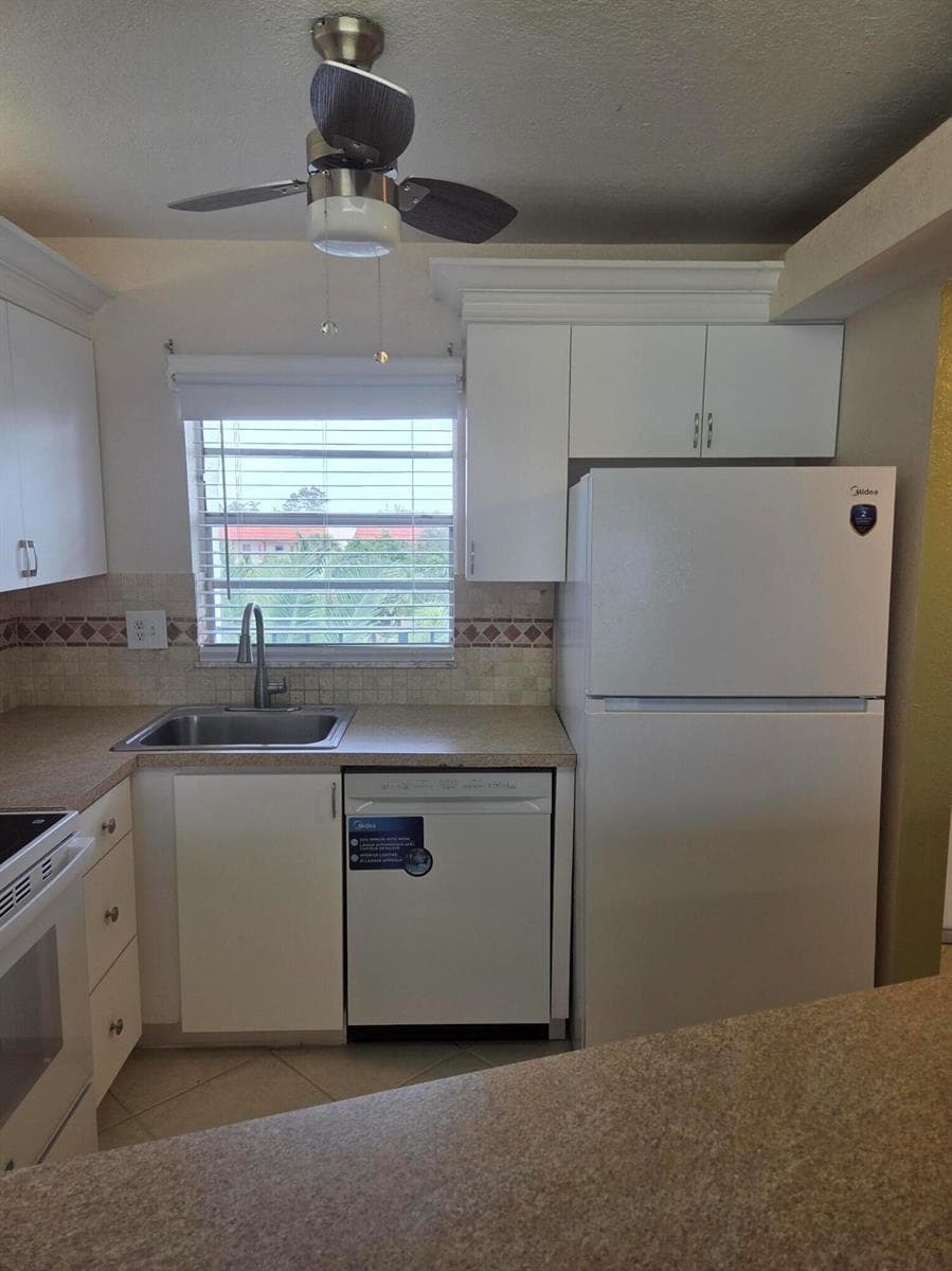 2998 Sunrise Lakes Drive E # 411, Sunrise, FL 33322 photo 4