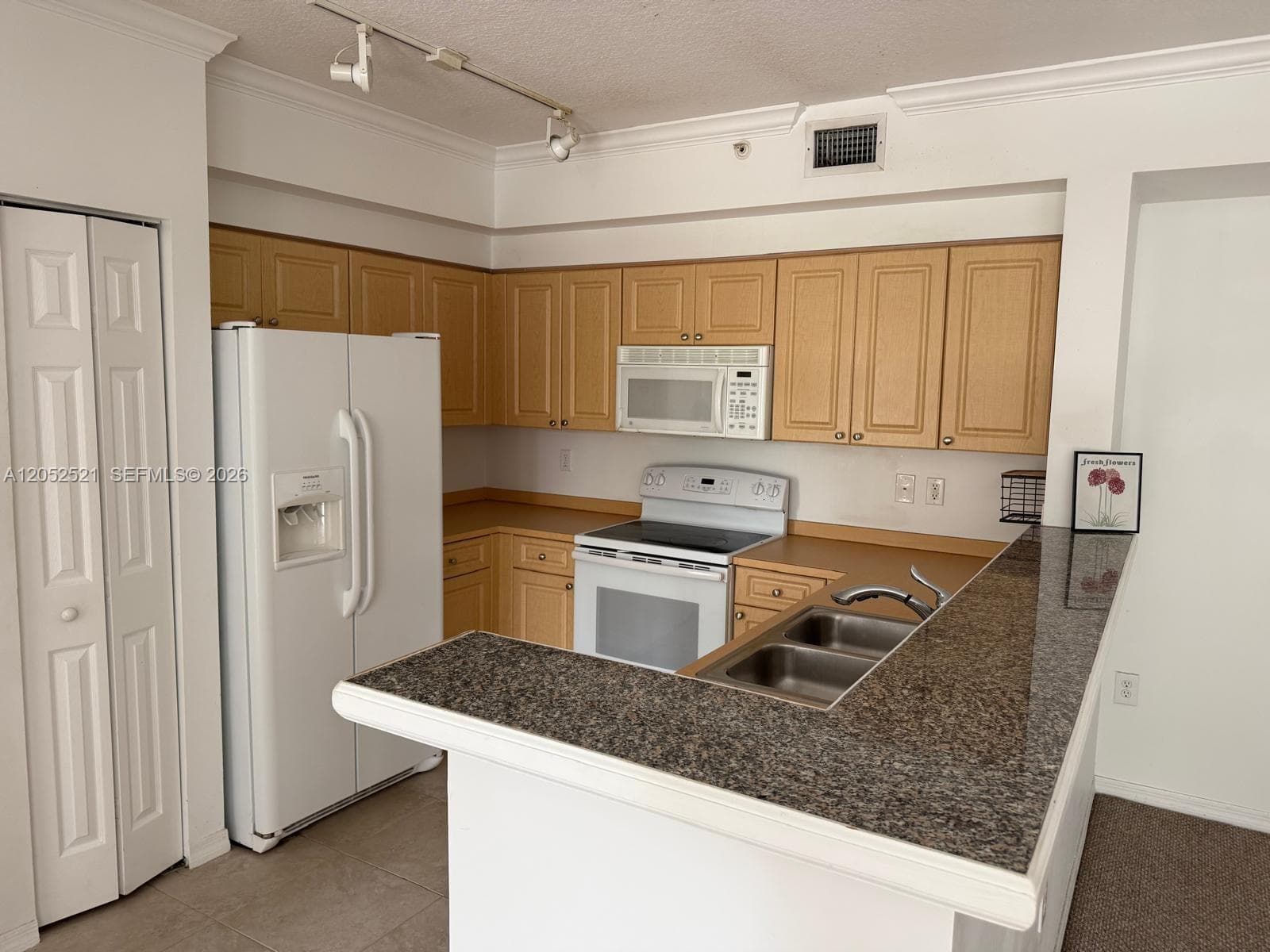 6861 SW 44th St # 205, Miami, FL 33155 photo 4