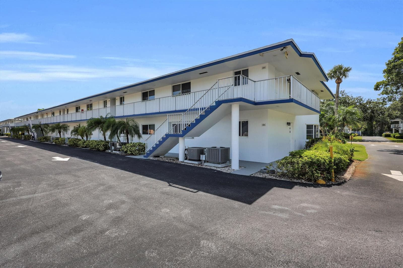 4 Garden Street # 204n, Tequesta, FL 33469 photo 2