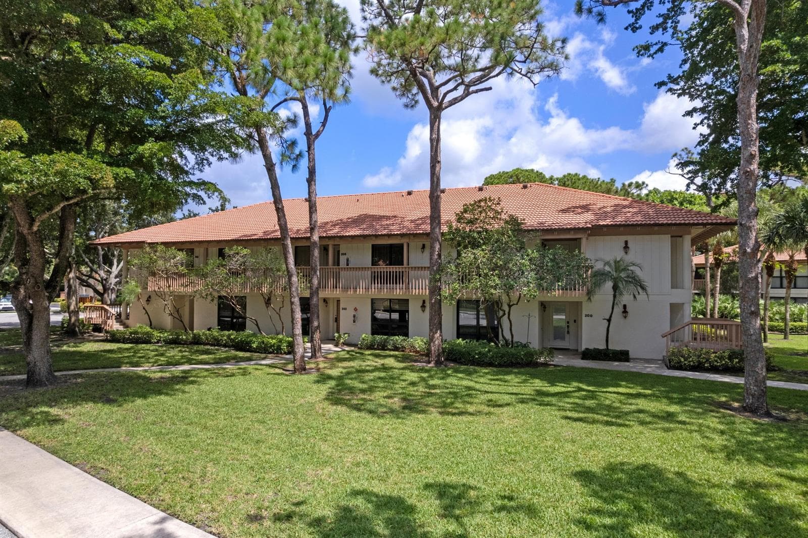 200 Brackenwood Terrace, Palm Beach Gardens, FL 33418 photo 3