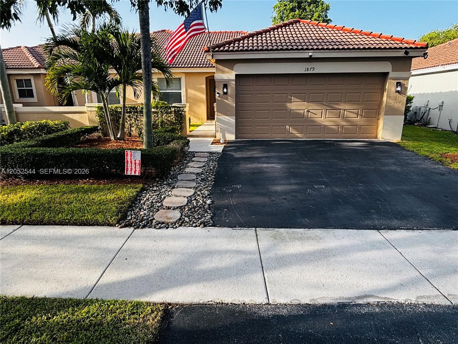 1879 Andromeda Ln, Weston, FL 33327