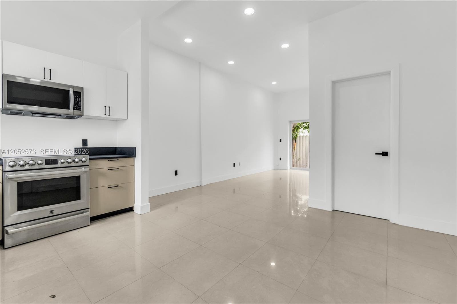 1011 Sw SW 7th St Miami Fl # 2, Miami, FL 33130 photo 2