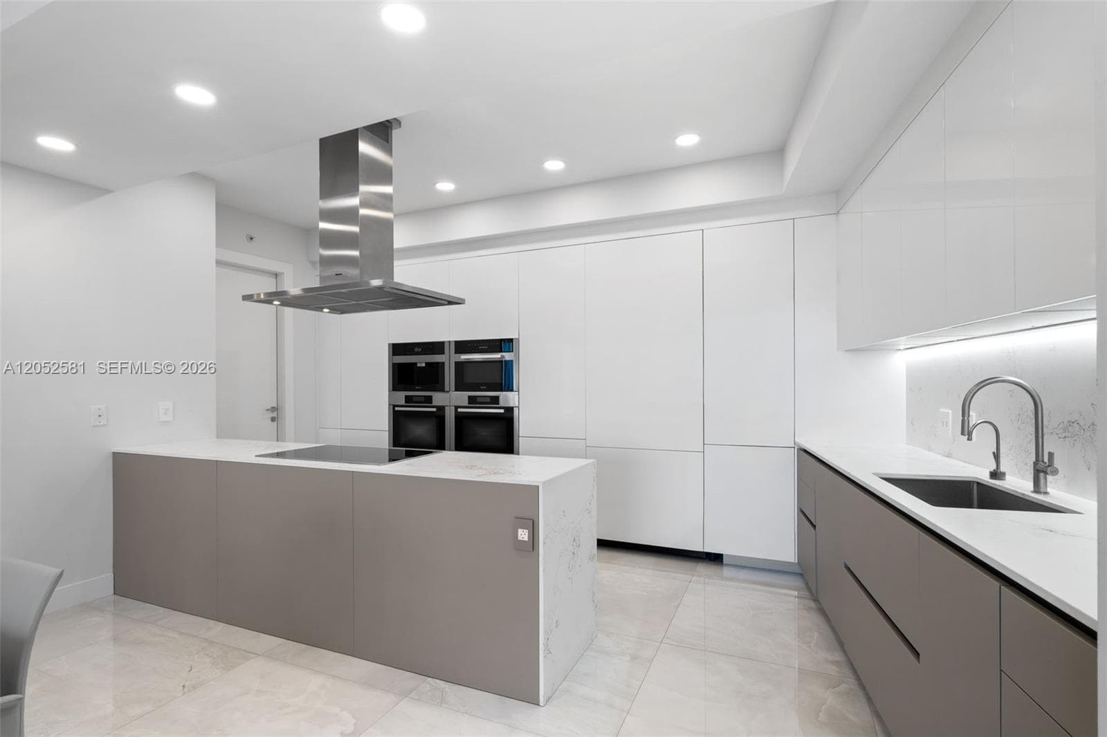 18201 Collins Ave # 4606, Sunny Isles Beach, FL 33160 photo 3
