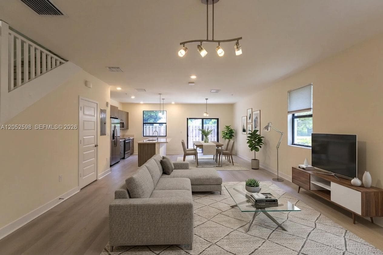 10407 NW 82nd St # 12, Doral, FL 33178 photo 3