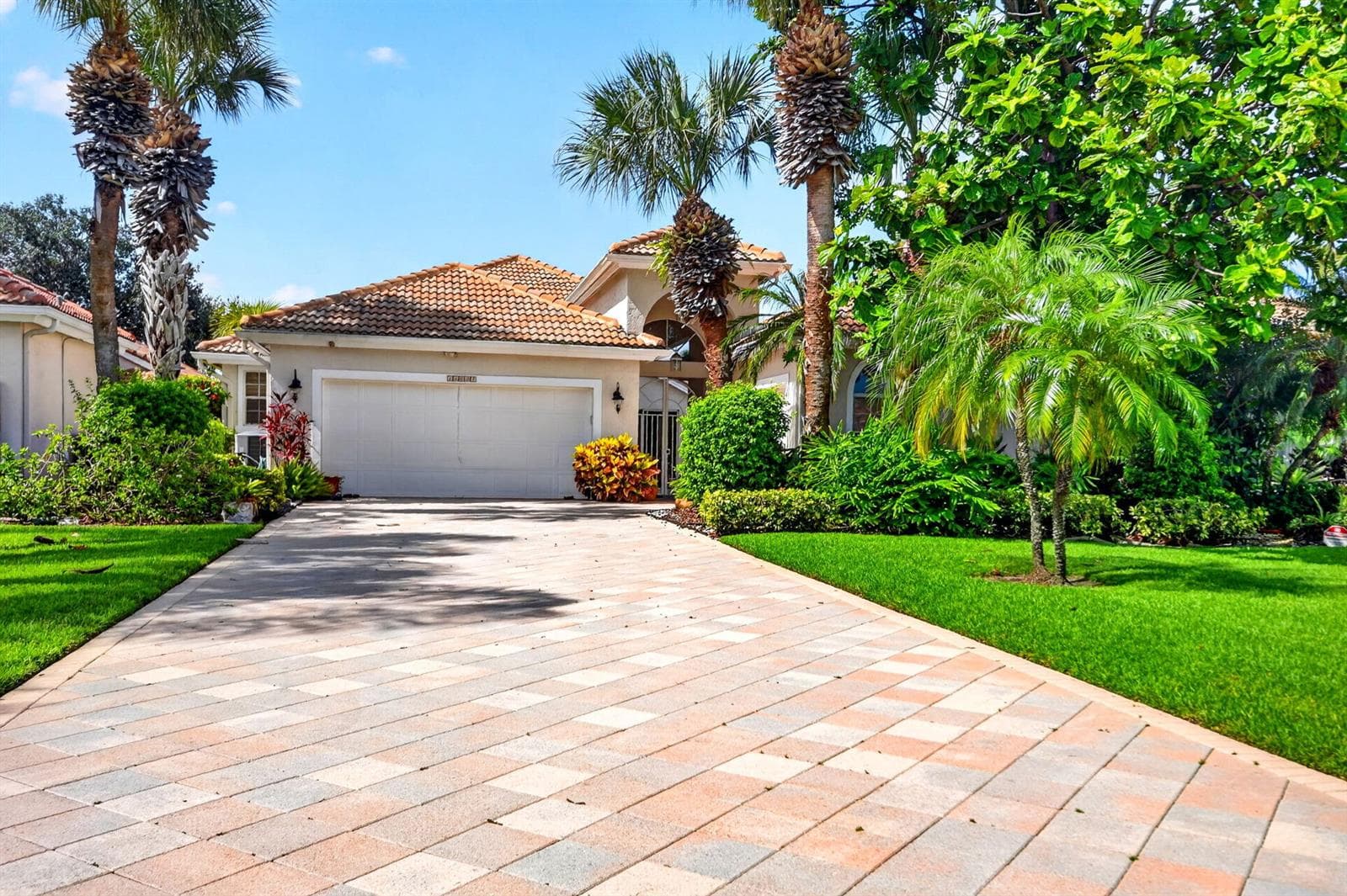 10694 Greenbriar Villa Drive, Lake Worth, FL 33449 photo 2