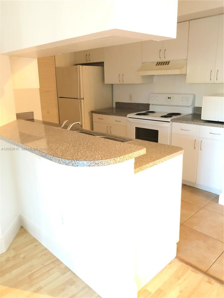 420 S Park RD # 108, Hollywood, FL 33021 photo 4