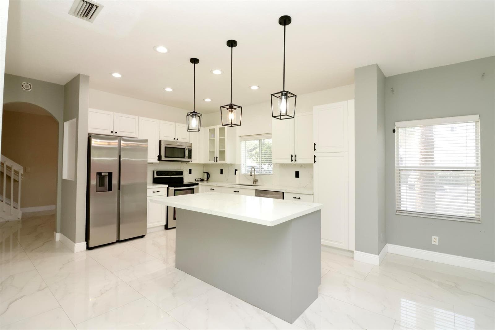 2952 NW 33RD Lane, Lauderdale Lakes, FL 33311 photo 2