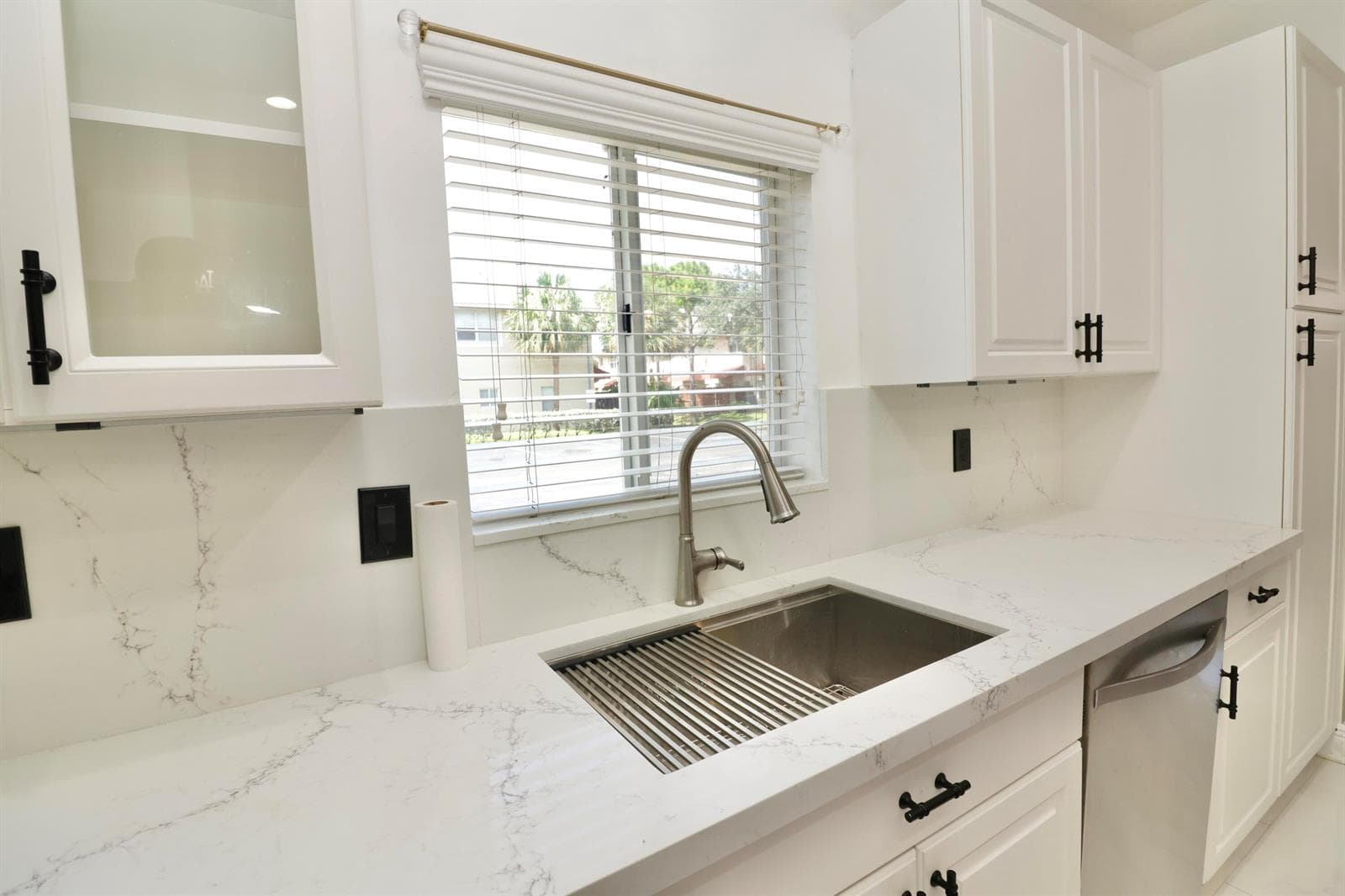 2952 NW 33RD Lane, Lauderdale Lakes, FL 33311 photo 4