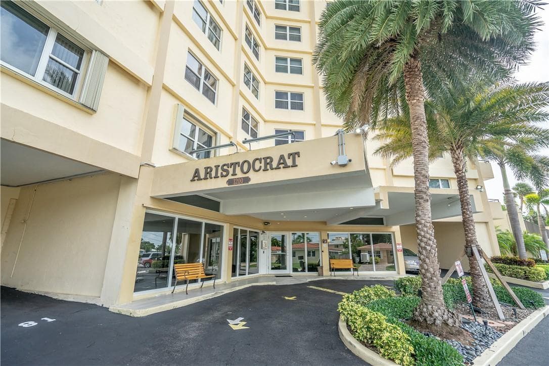 1200 Hibiscus Avenue # 1704, Pompano Beach, FL 33062 photo 4