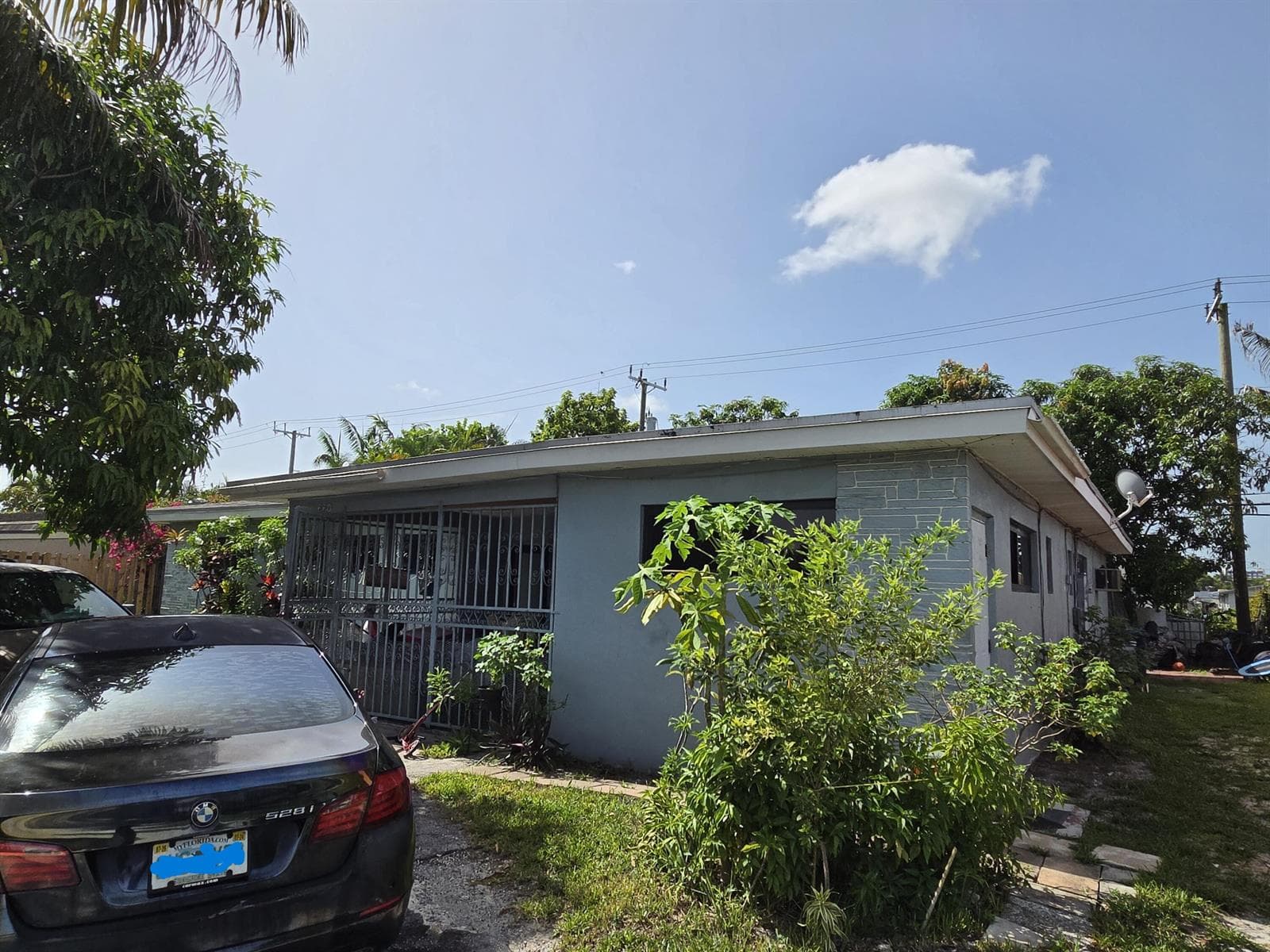 660 NE 181ST Street, Miami, FL 33162 photo 2