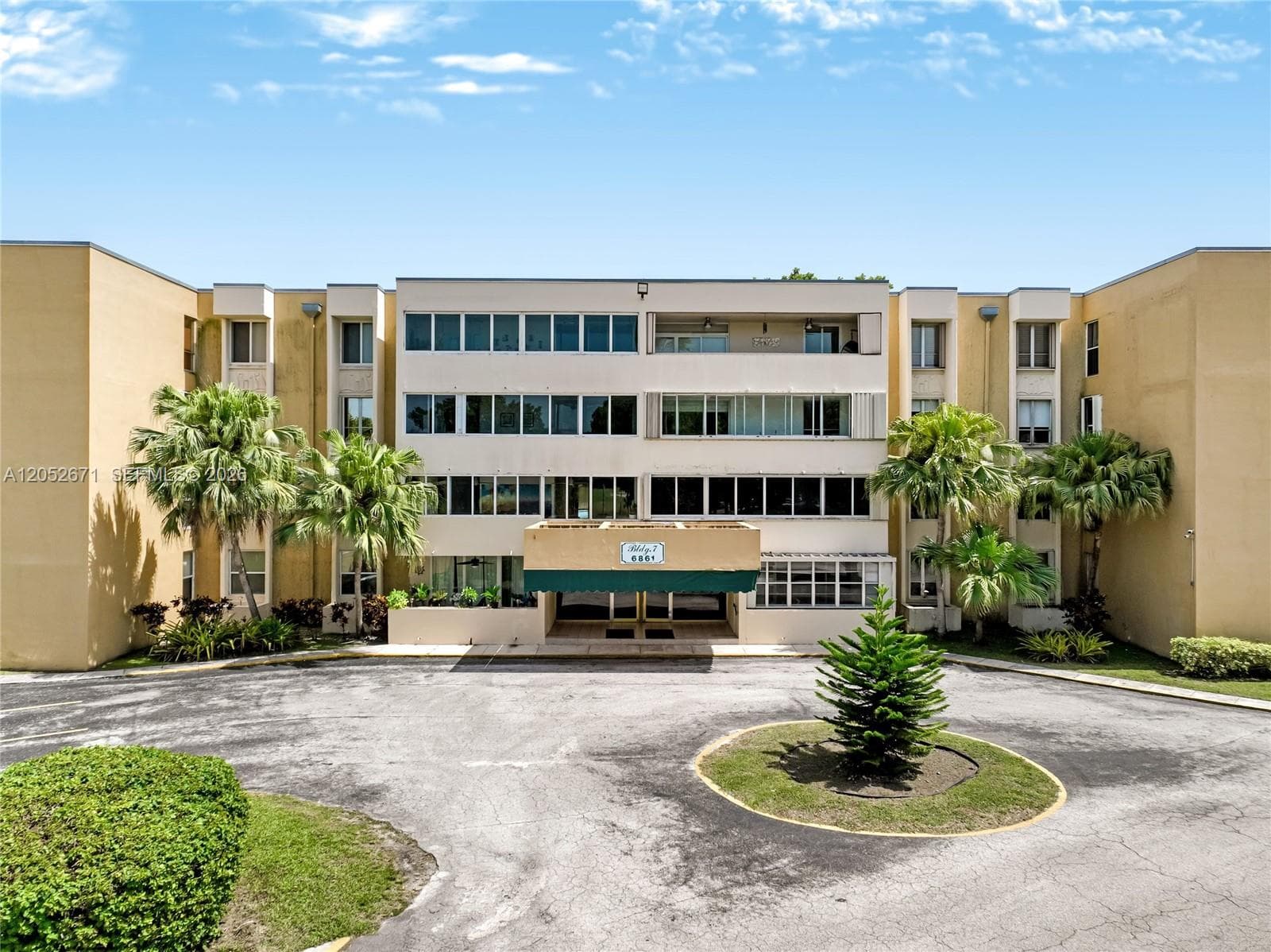 6861 SW 147th Ave # 3G, Miami, FL 33193 photo 2