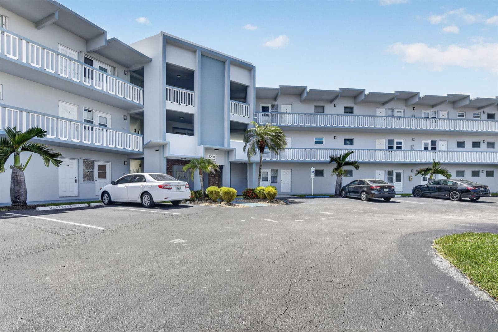 2200 PARK Lane # 208, Hollywood, FL 33021 photo 2