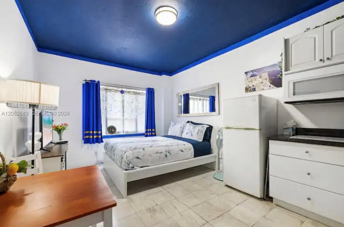 255 W 24th St # 302, Miami Beach, FL 33140