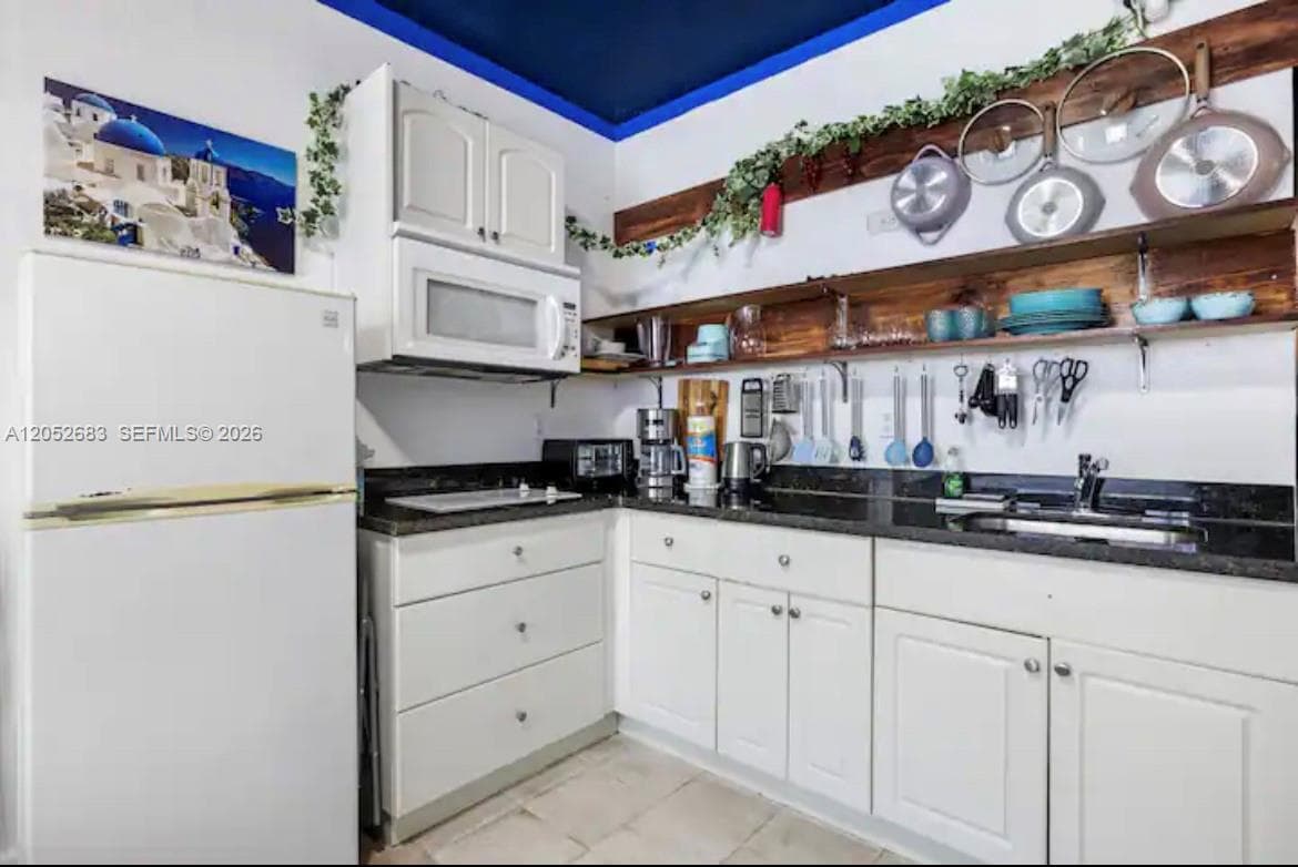 255 W 24th St # 302, Miami Beach, FL 33140 photo 5