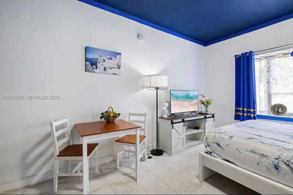 255 W 24th St # 302, Miami Beach, FL 33140 photo 4