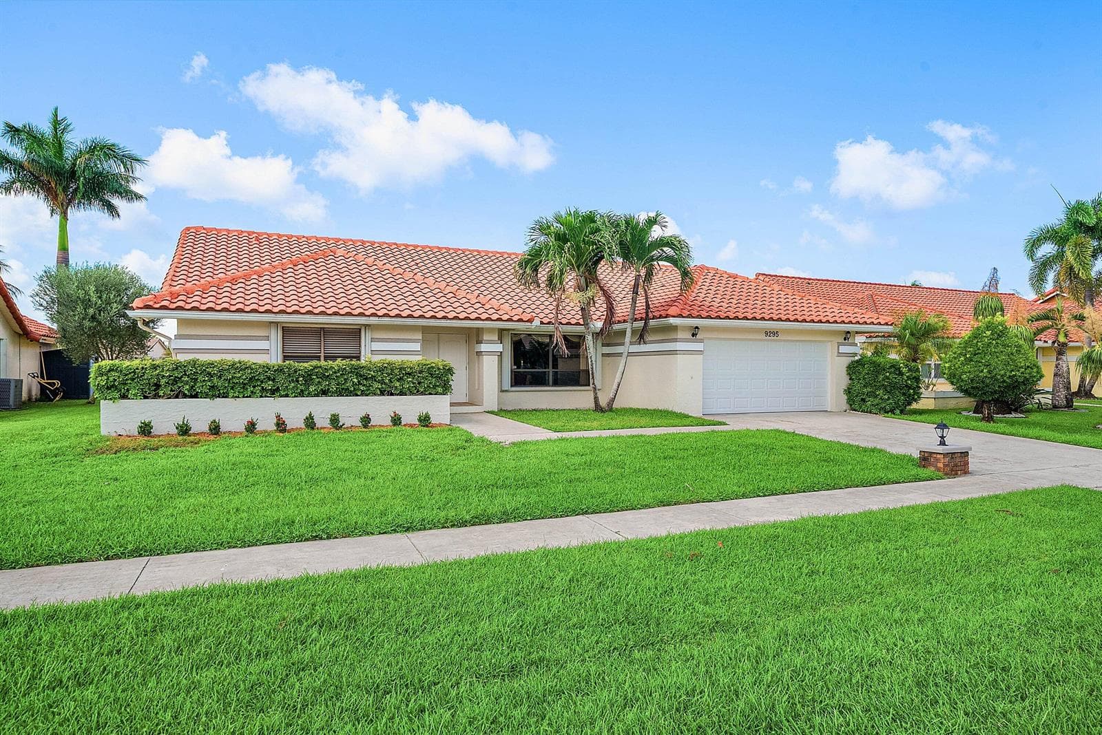 9295 Sun Pointe Drive, Boynton Beach, FL 33437 photo 2