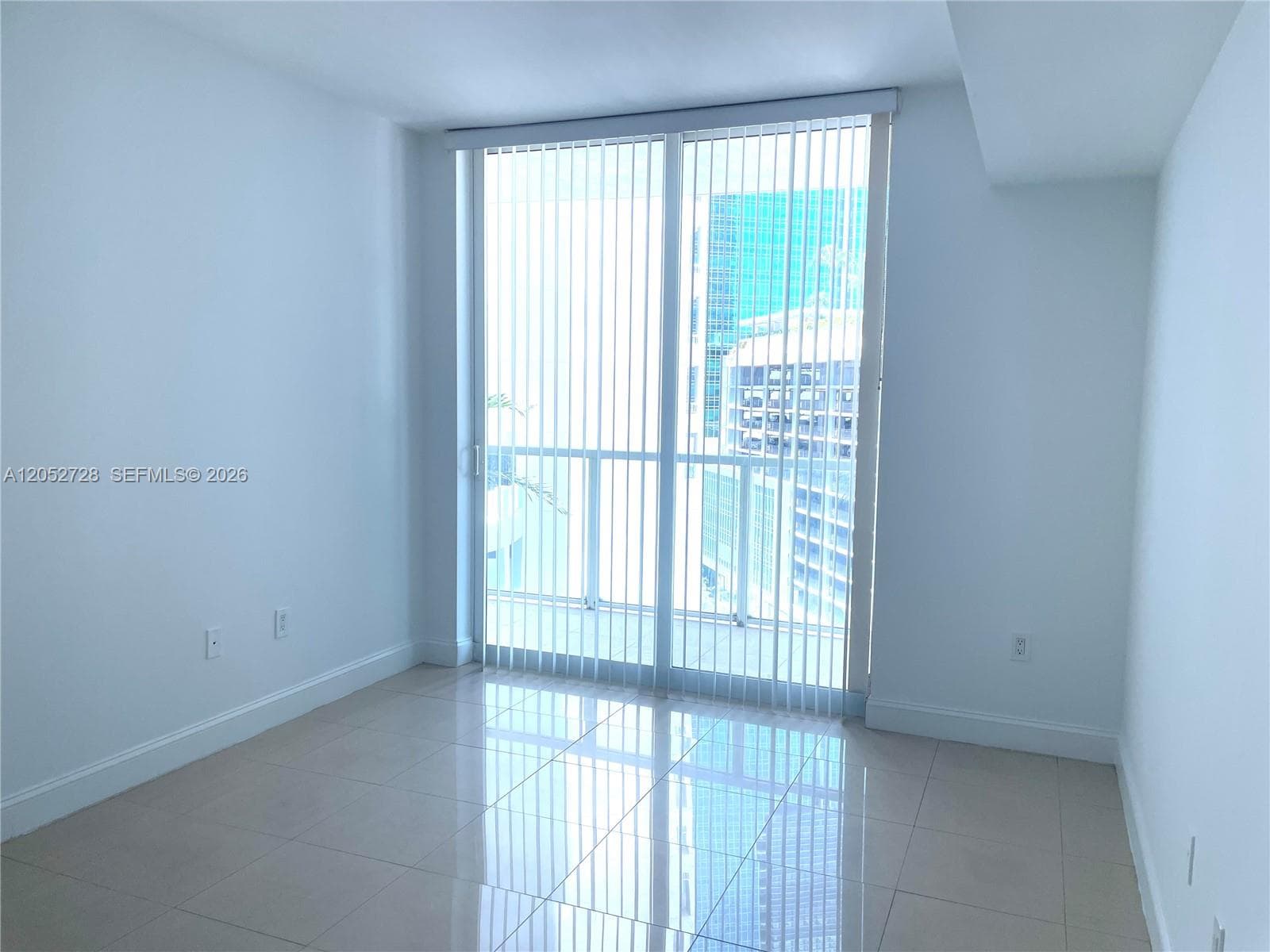218 SE 14th St # 1004, Miami, FL 33131 photo 5