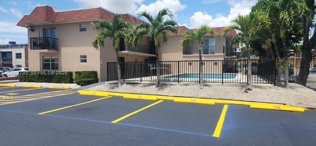 1015 NW 45th Ave # 102, Miami, FL 33126 photo 2
