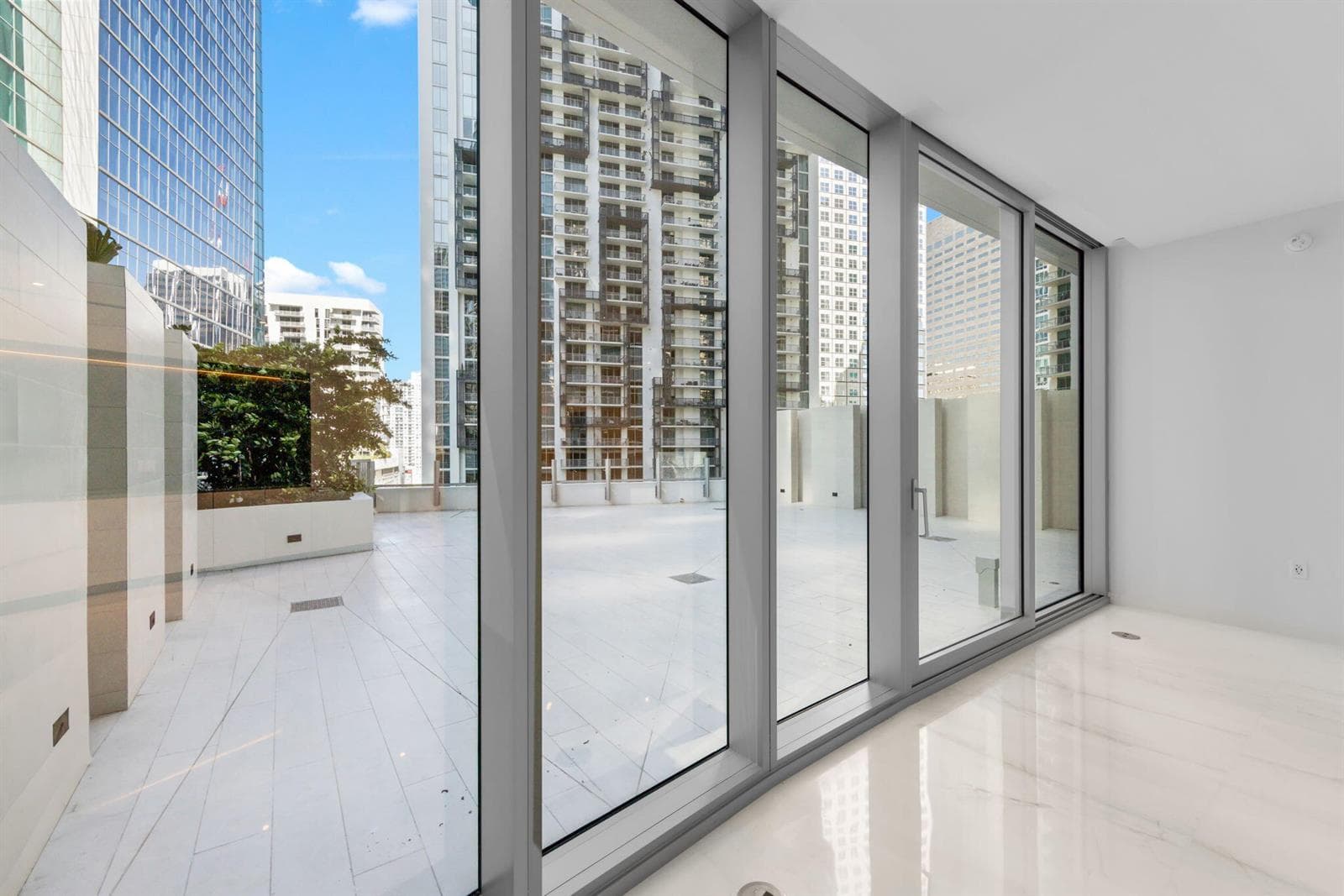 300 Biscayne Blvd Way # 1508, Miami, FL 33131 photo 3
