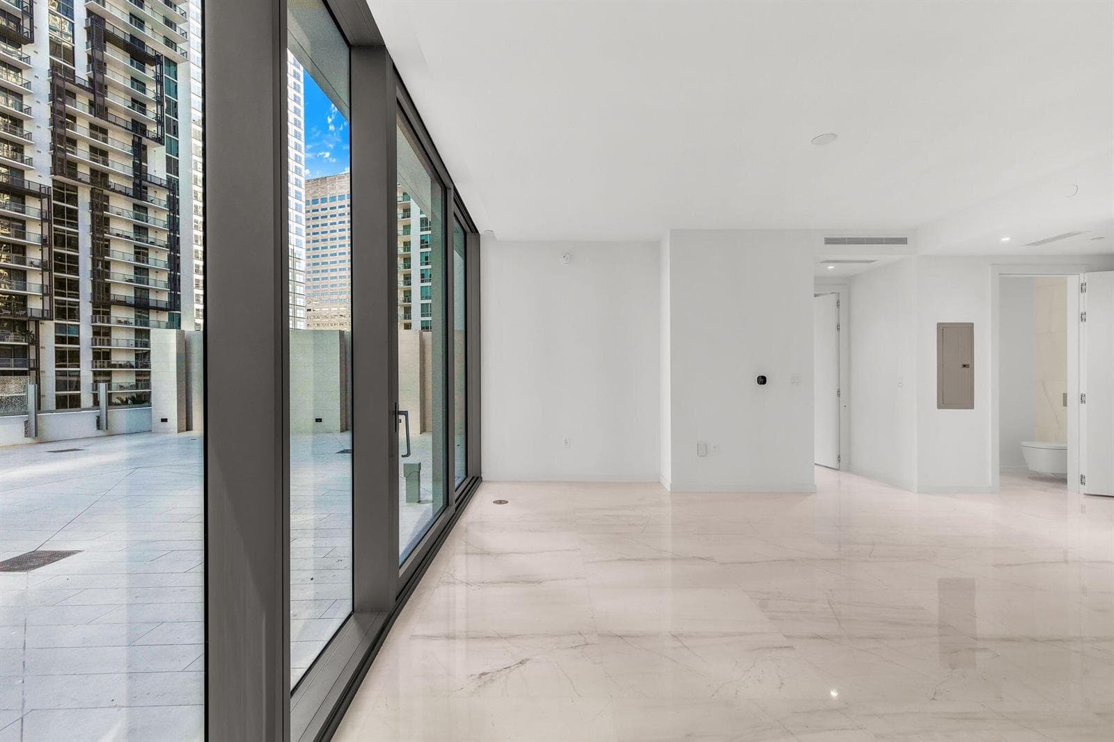 300 Biscayne Blvd Way # 1508, Miami, FL 33131 photo 5