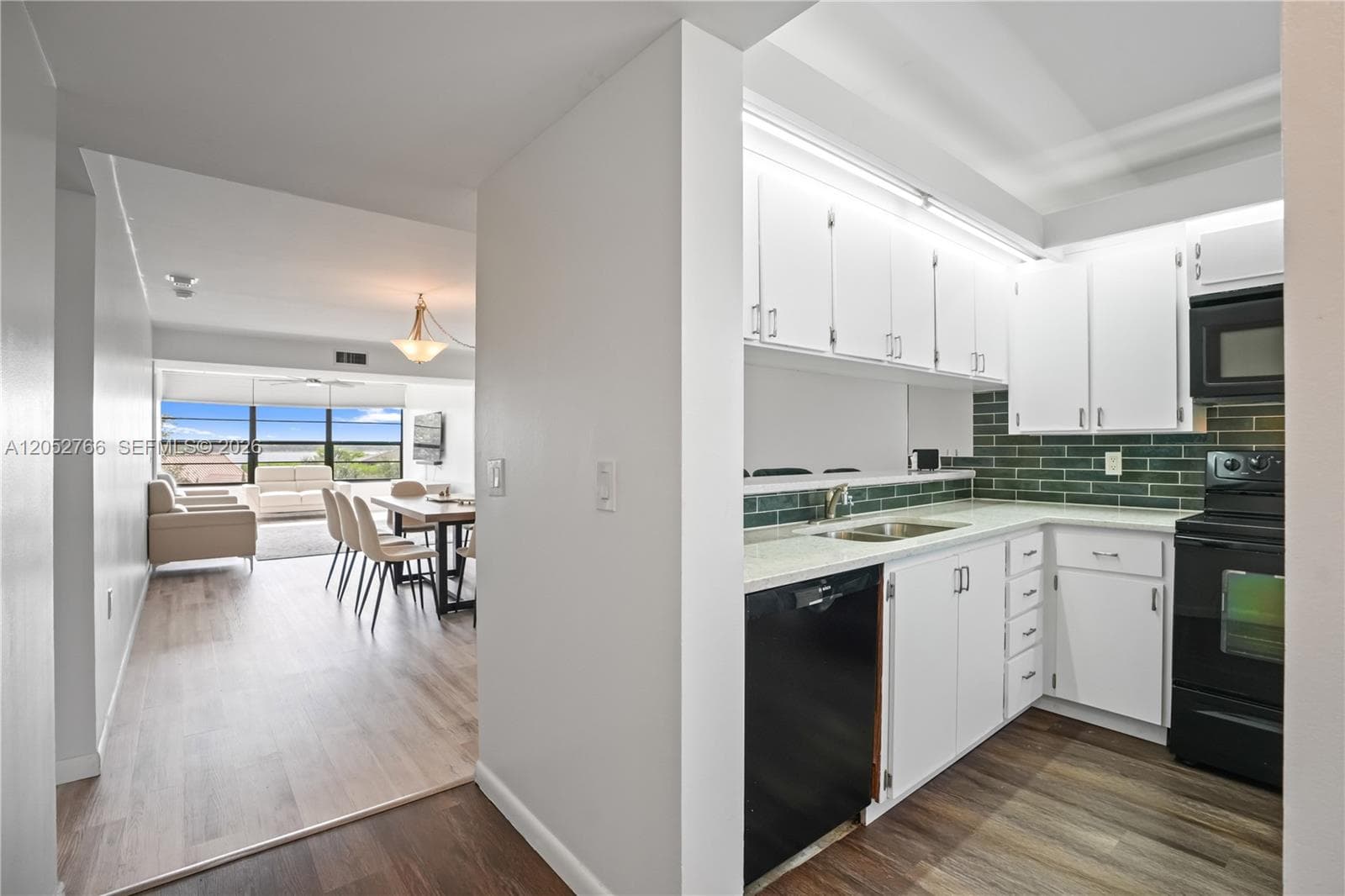 3516 Whitehall Dr # 301, West Palm Beach, FL 33401 photo 3