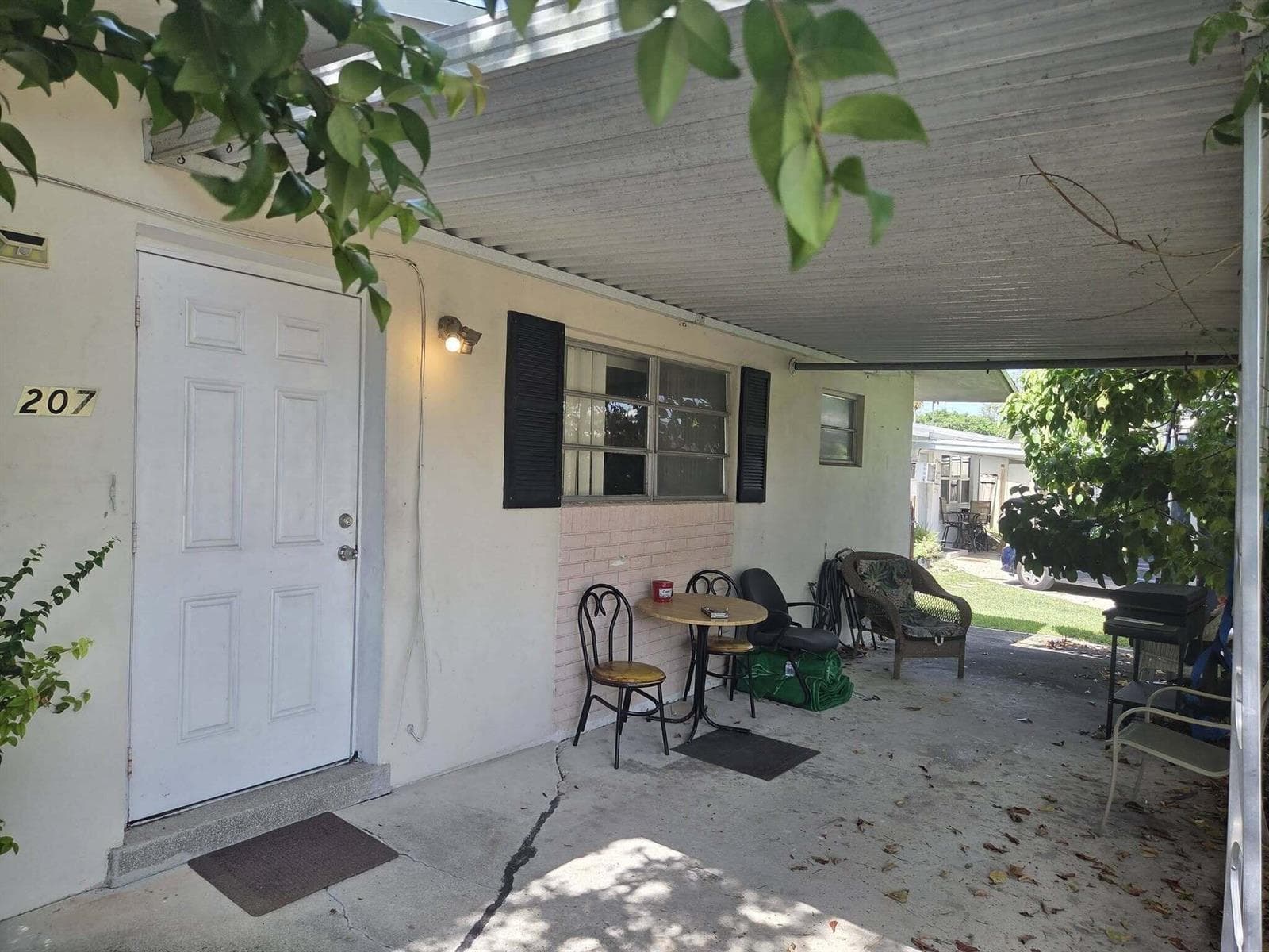 207 SE 7th Street, Dania Beach, FL 33004 photo 2