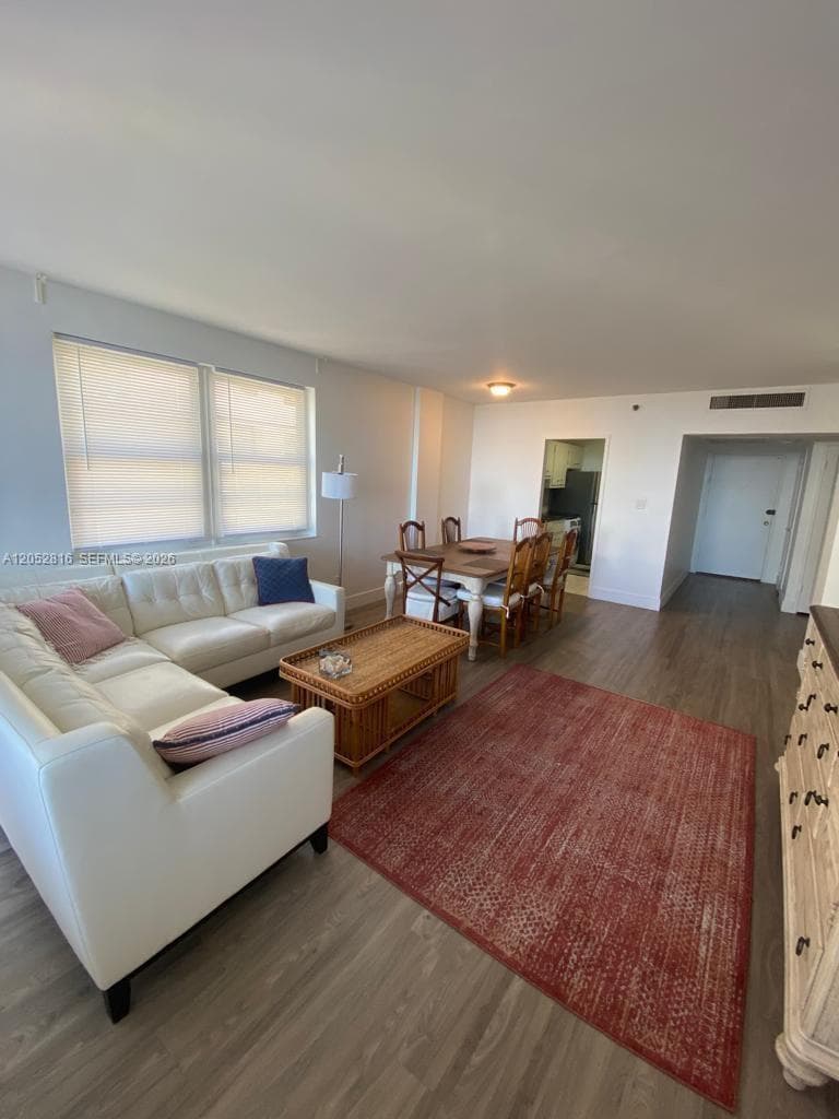 100 Lincoln Rd # 721, Miami Beach, FL 33139 photo 3