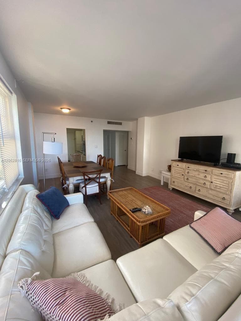 100 Lincoln Rd # 721, Miami Beach, FL 33139 photo 4