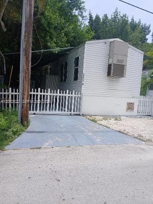 13621 NE 25th Ave # -, North Miami, FL 33181 photo 2