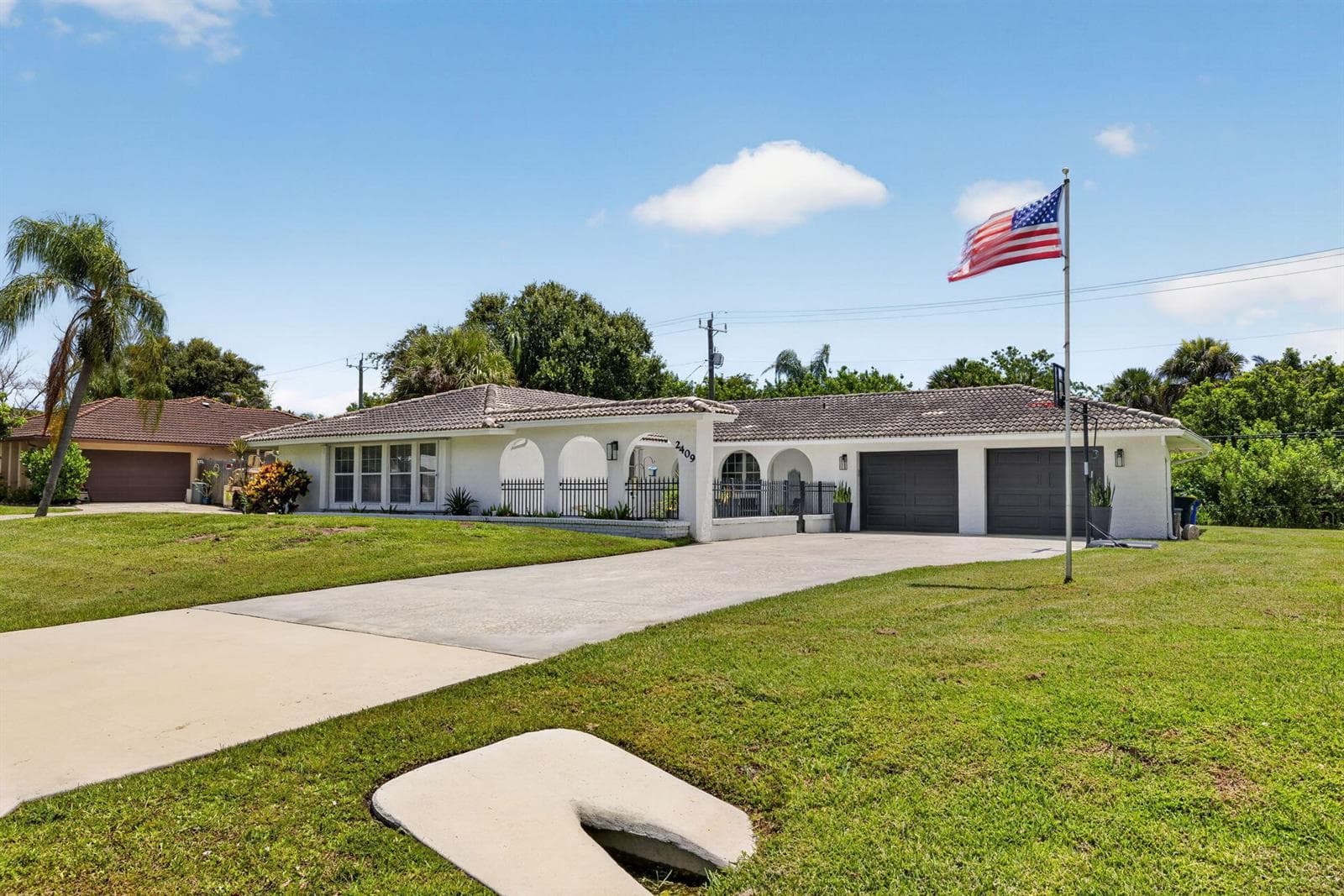 2409 NW Everglades Boulevard, Stuart, FL 34994 photo 2