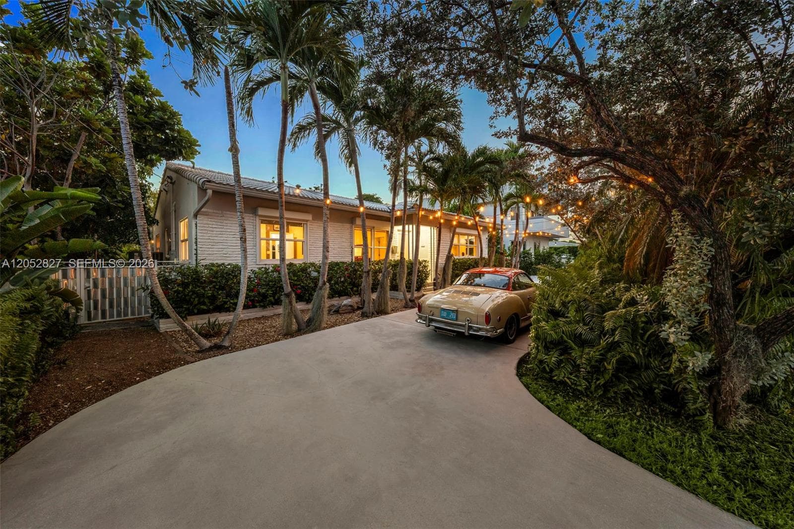 9172 Carlyle Ave, Surfside, FL 33154 photo 2