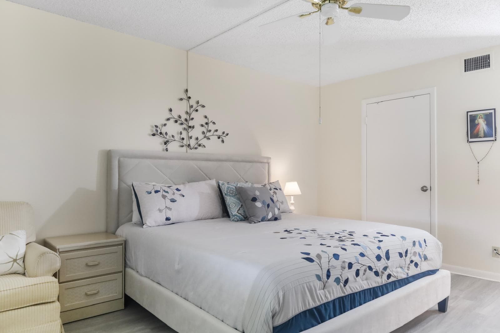 106 Lake Pine Circle # C-1, FL 33463 photo 5