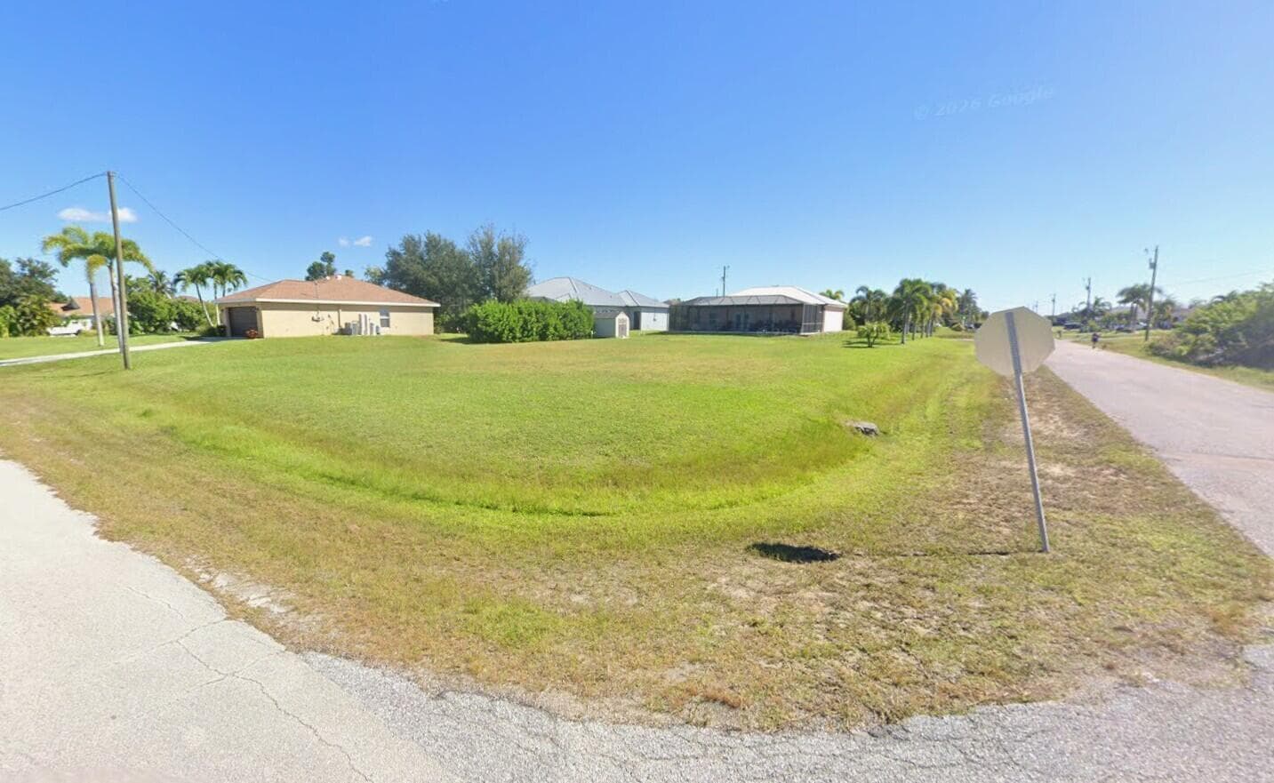 815 NW 28TH Place, Cape Coral, FL 33993 photo 2