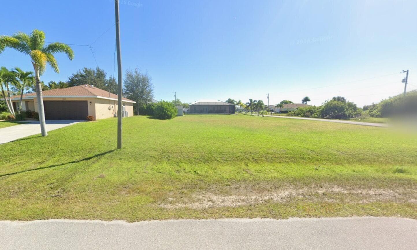 815 NW 28TH Place, Cape Coral, FL 33993