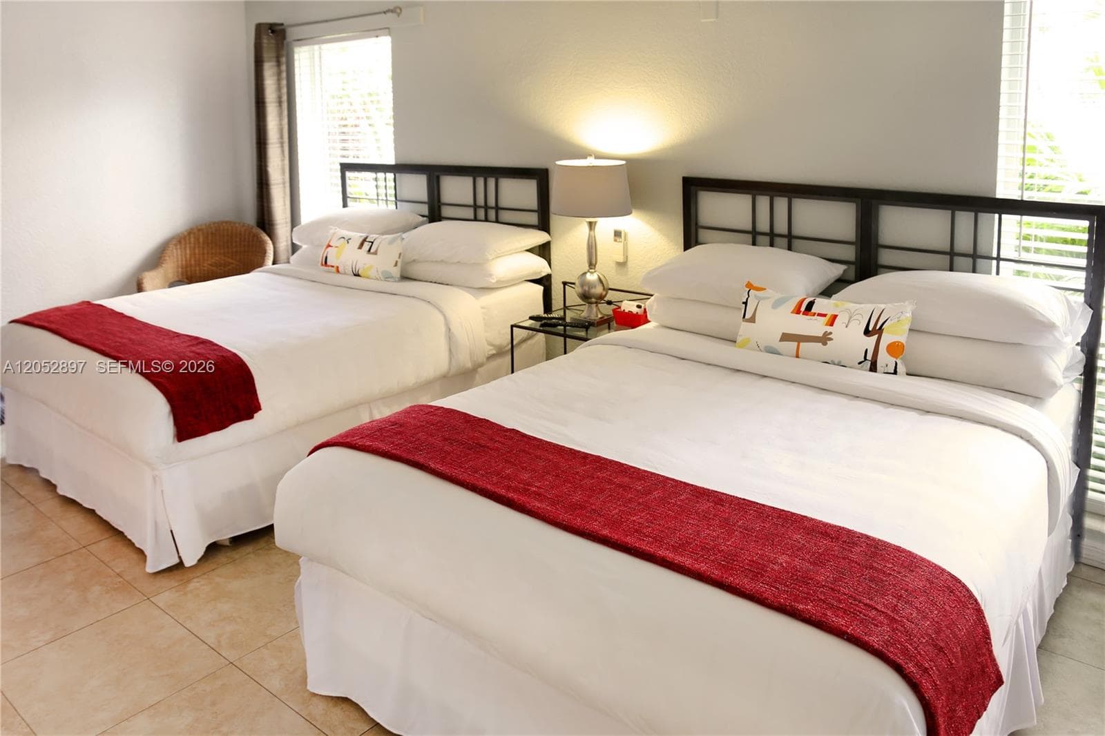 2209 NE 26th St, Wilton Manors, FL 33305 photo 5