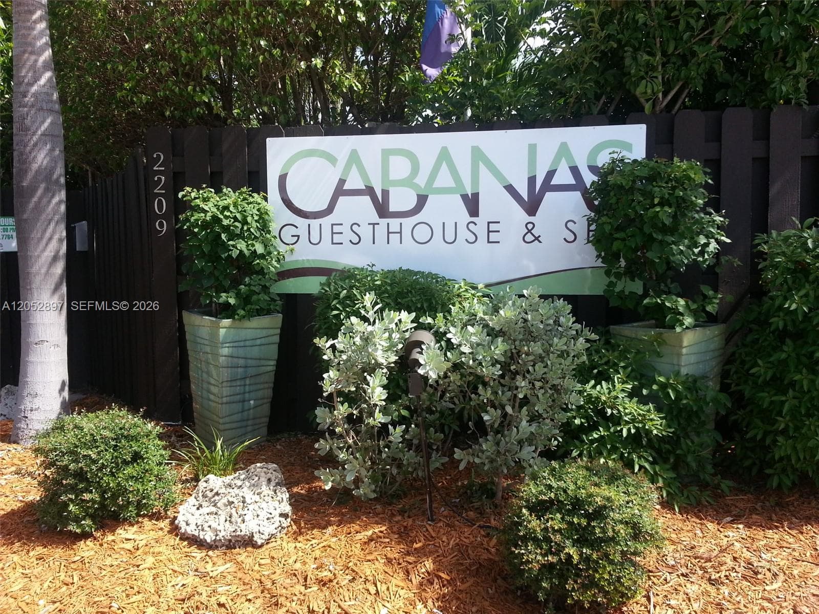 2209 NE 26th St, Wilton Manors, FL 33305 photo 4