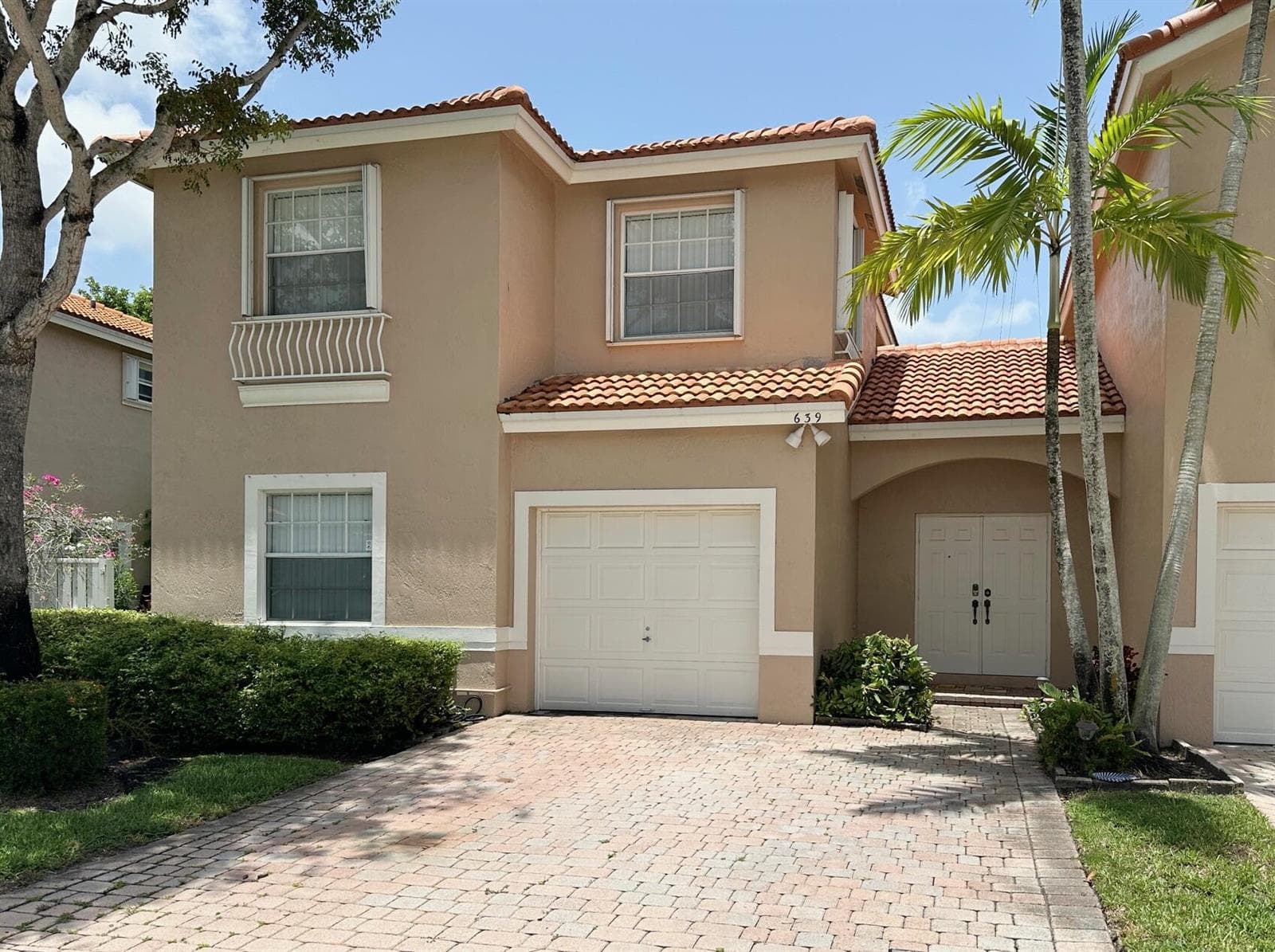639 NW 130th Way, Pembroke Pines, FL 33028