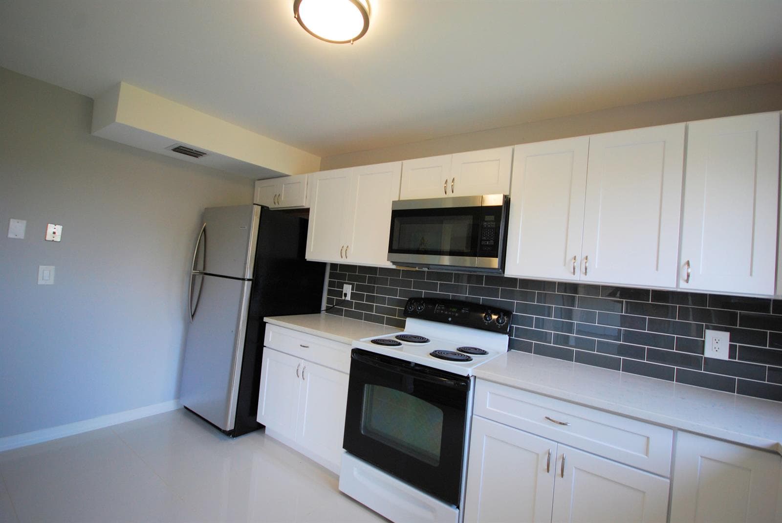 5917 Via Vermilya # 308, Lake Worth, FL 33462 photo 3