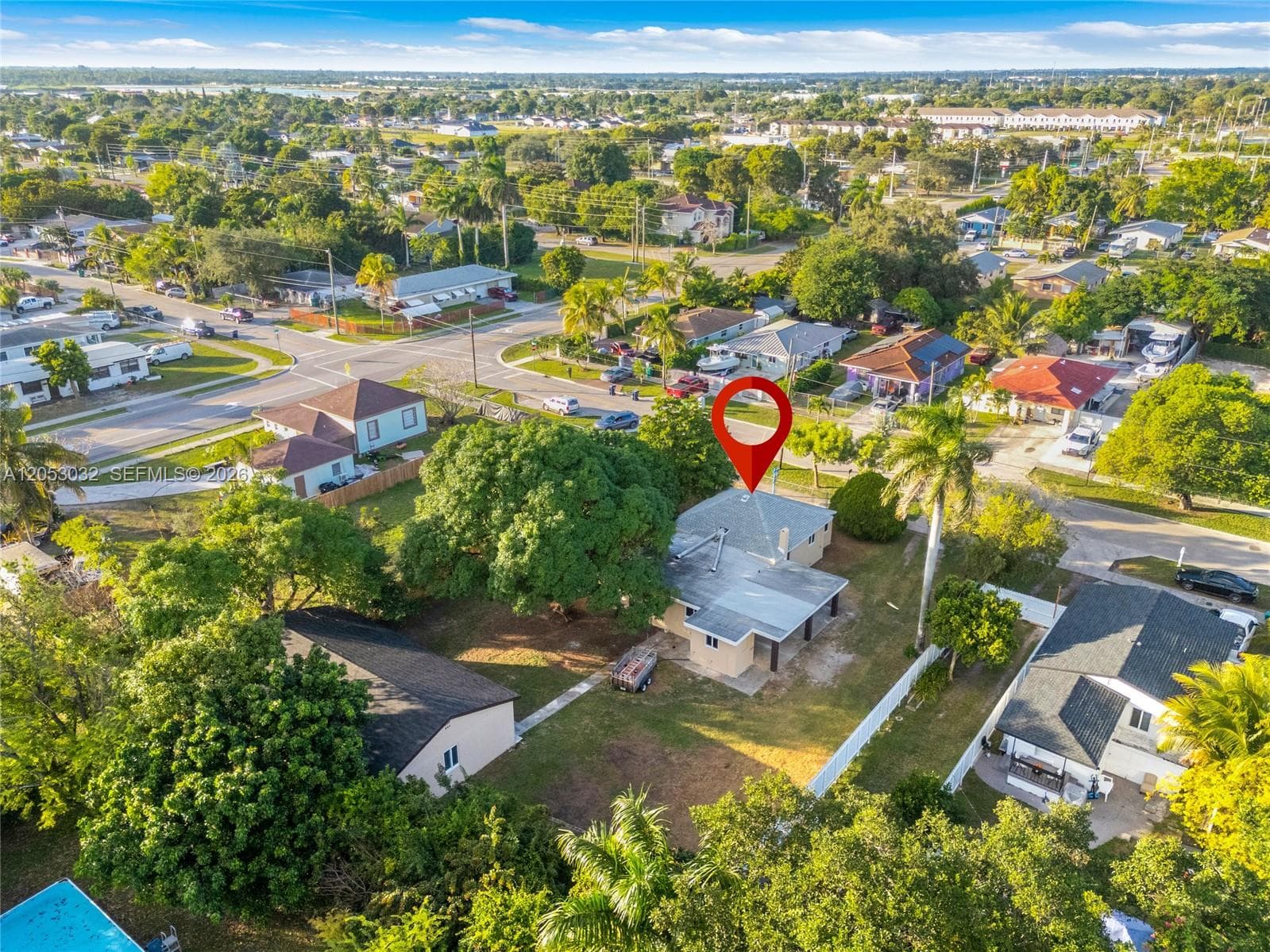 559 NW 2nd St, Florida City, FL 33034 photo 2