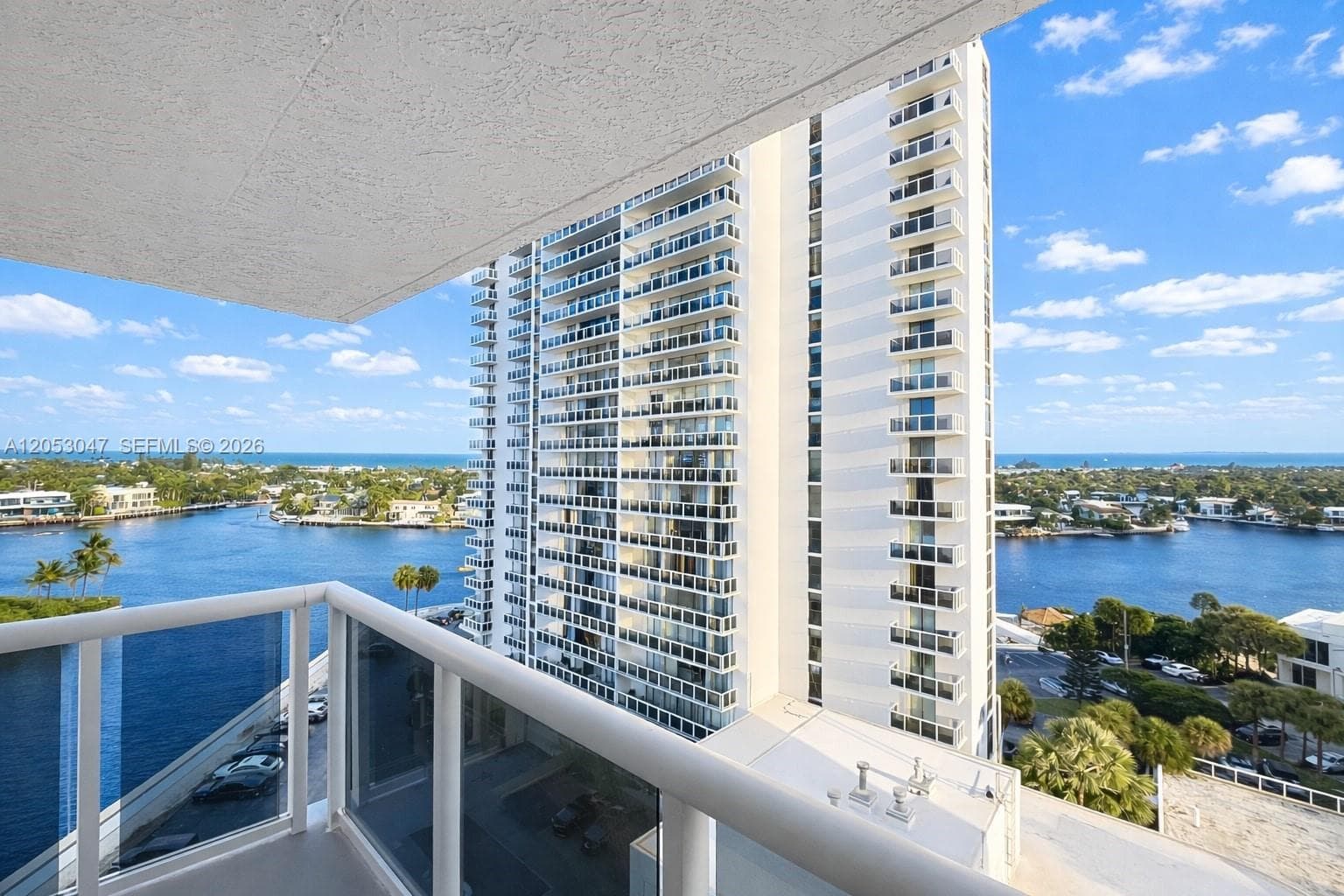 20505 E Country Club Dr # 1033, Aventura, FL 33180 photo 2