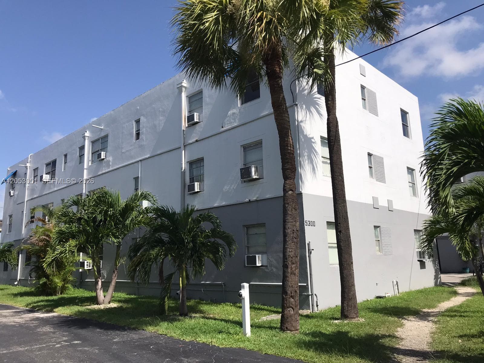 5250 NW 26th Ave # 12, Miami, FL 33142 photo 3