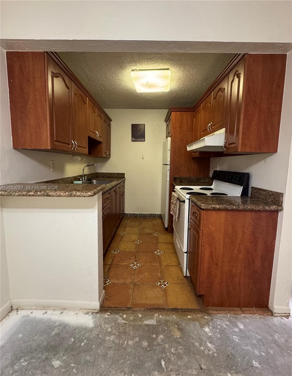 7208 Fairway Dr # I14, Miami Lakes, FL 33014 photo 4